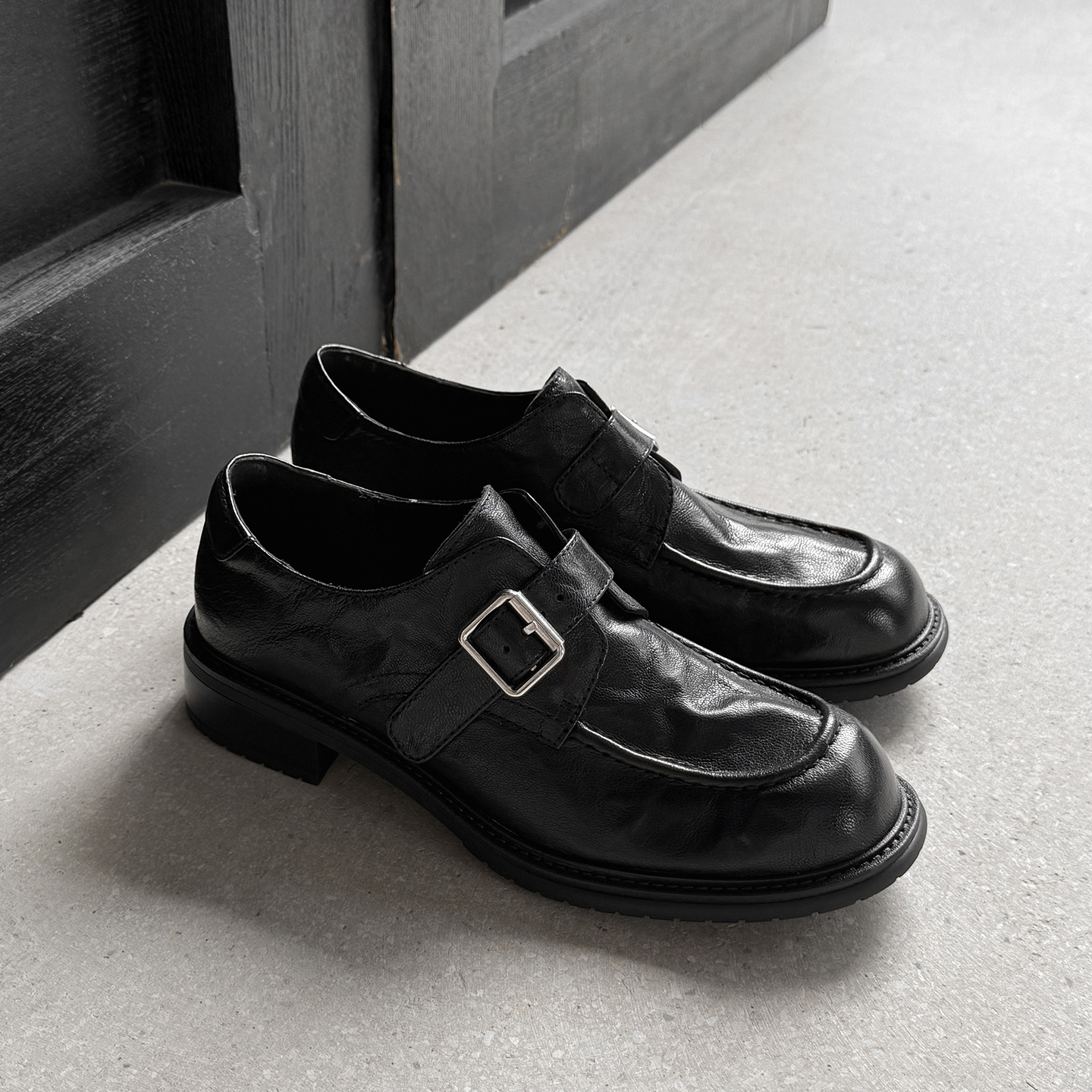 Women's Full-Grain Washed Leather Loafers, Handmade Buckle Monk Strap Low Heel Shoes foto 2