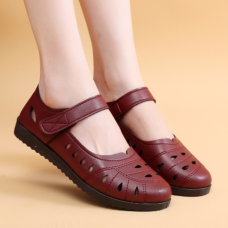 Hollow Breathing Comfortable Flat Soft Bottom Middle-aged And Elderly Sandals foto 2