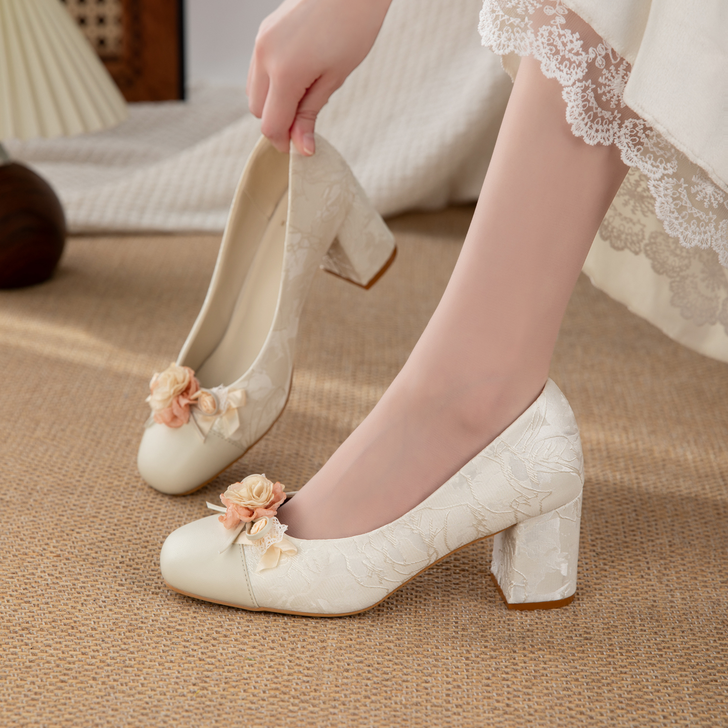 White Floral Block Heel Pumps, Elegant Square Toe Jacquard Women's Dress Shoes foto 5