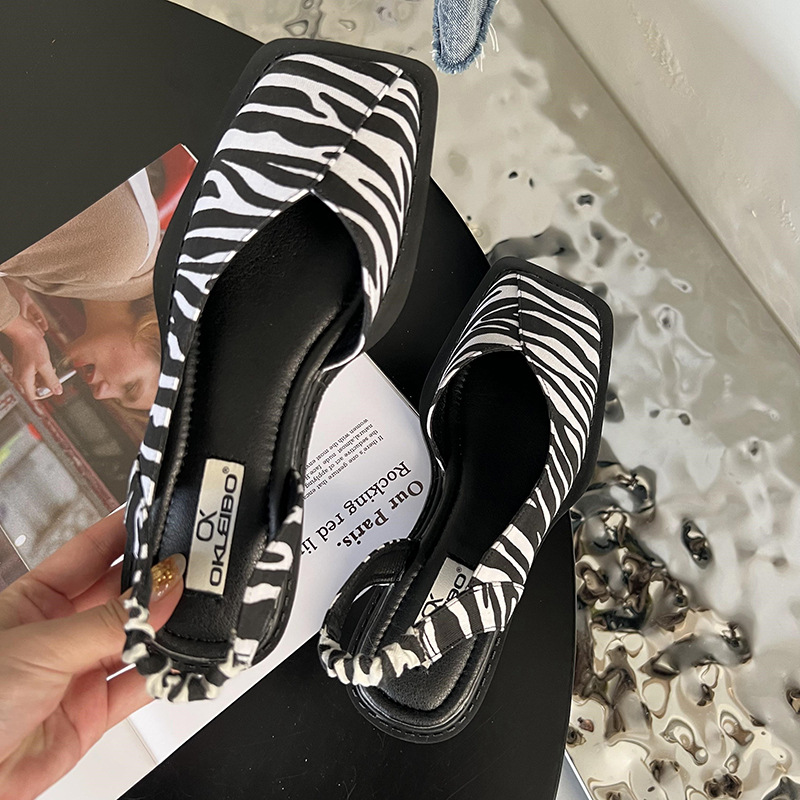 Women's Fashion Square Head French Retro Sandals foto 3