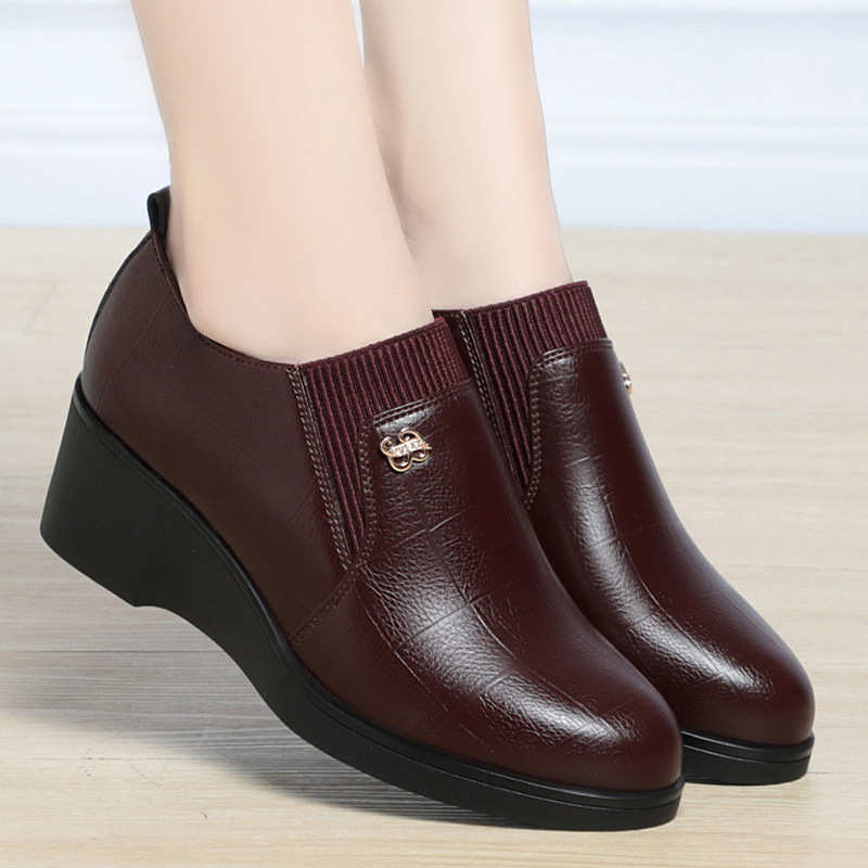 Women's Minimalist And Versatile Wedge Heel Leather Shoes