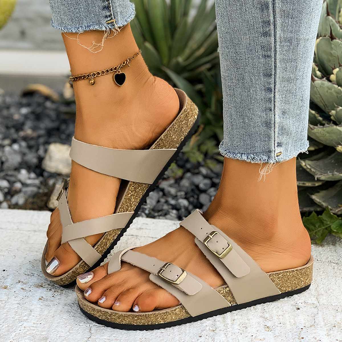 Double Row Buckle Open Toe Outdoor Slippers Women foto 5