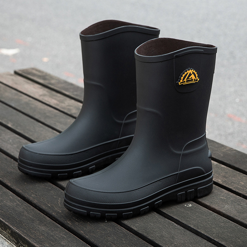 Men's Fashionable Outdoor Middle Tube Non-slip Rain Boots foto 5