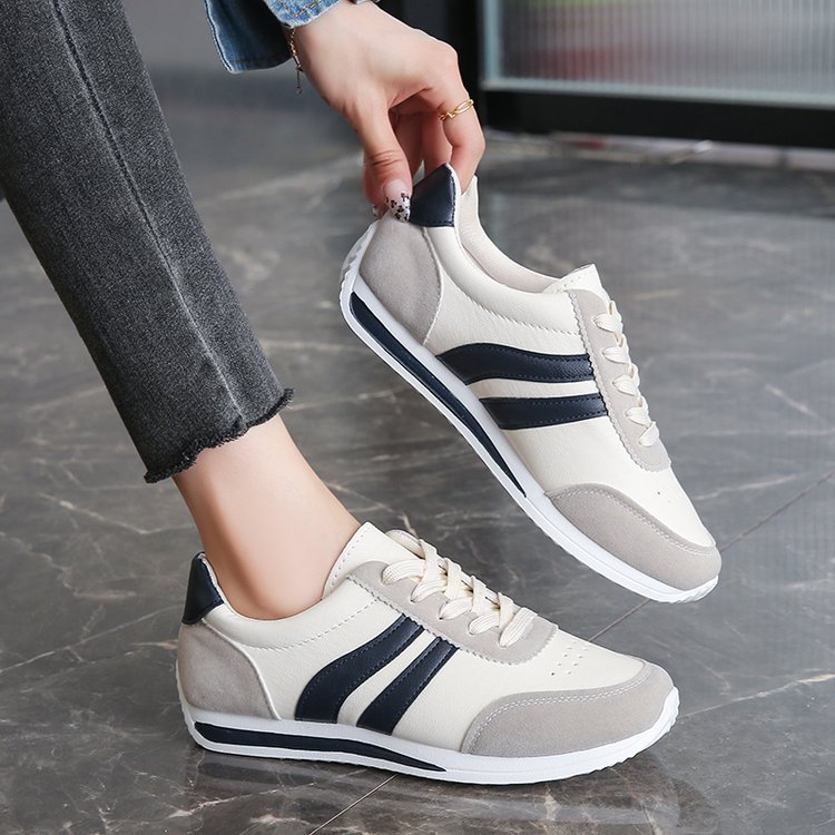 Lace-up Soft Bottom Running Leisure Sneaker foto 4