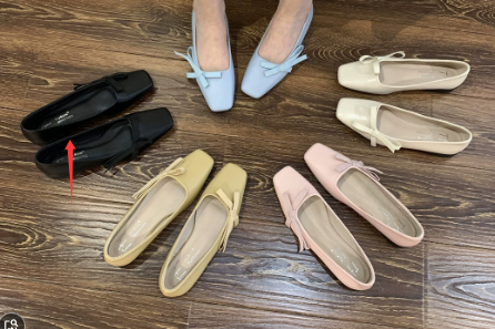 Milk-yellow Square-toe Low-cut Gentle Pumps