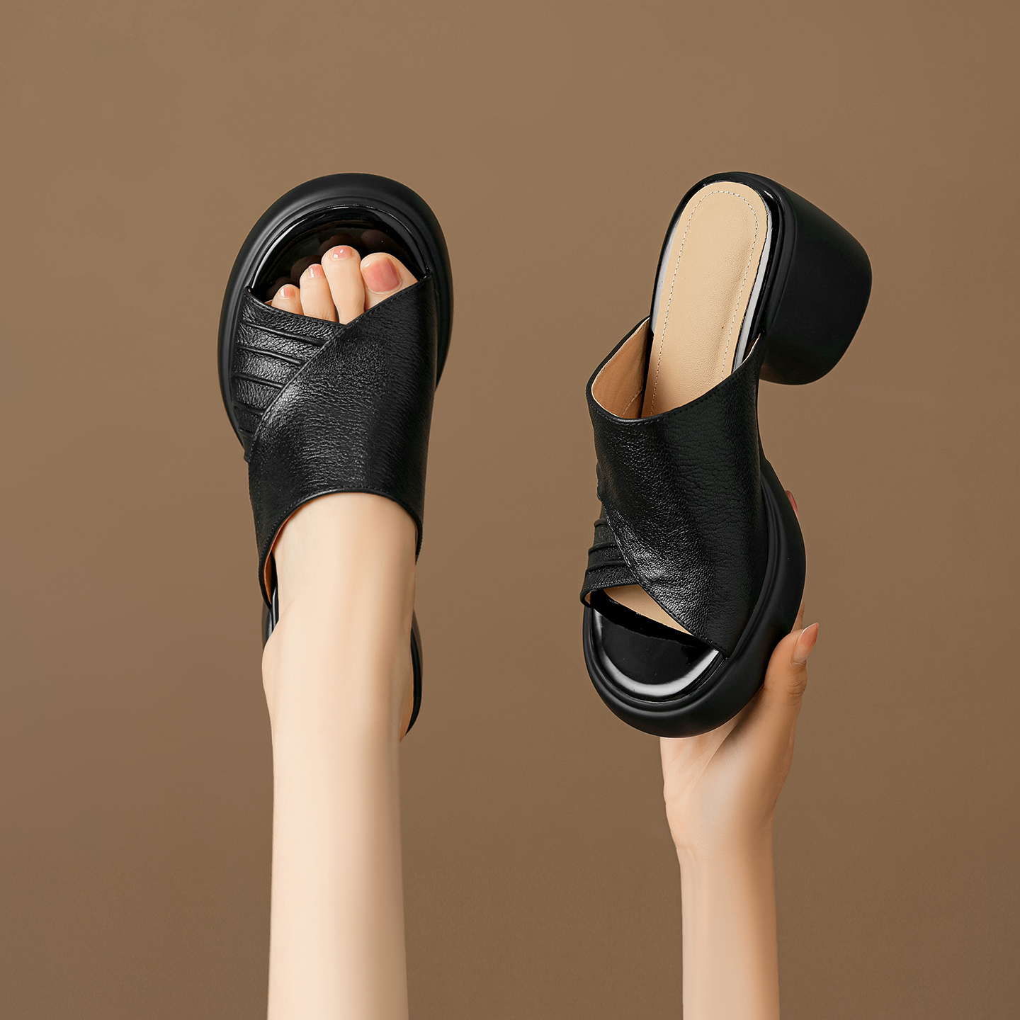 Soft Genuine Lambskin Ruched Block Heel Slides, Ladies Open-Toe Leather Mules foto 3