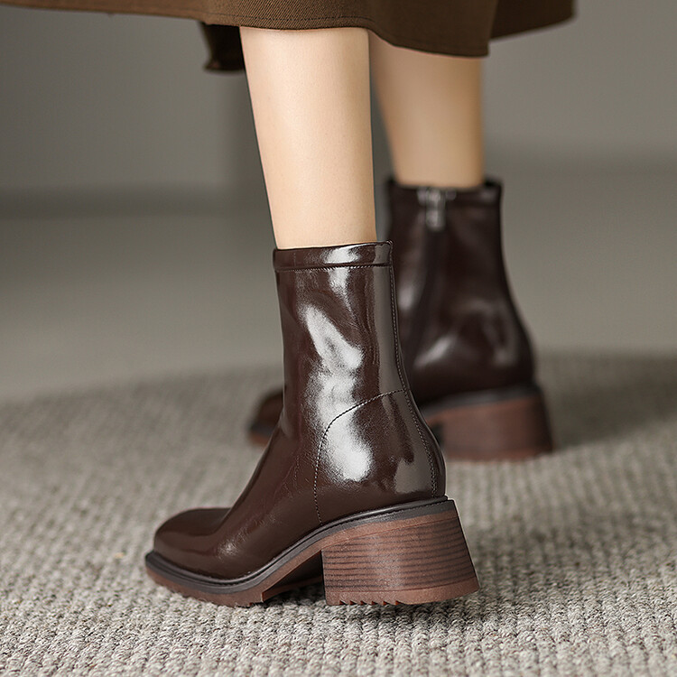 Women's Brown Vintage Distressed Leather Boots foto 4