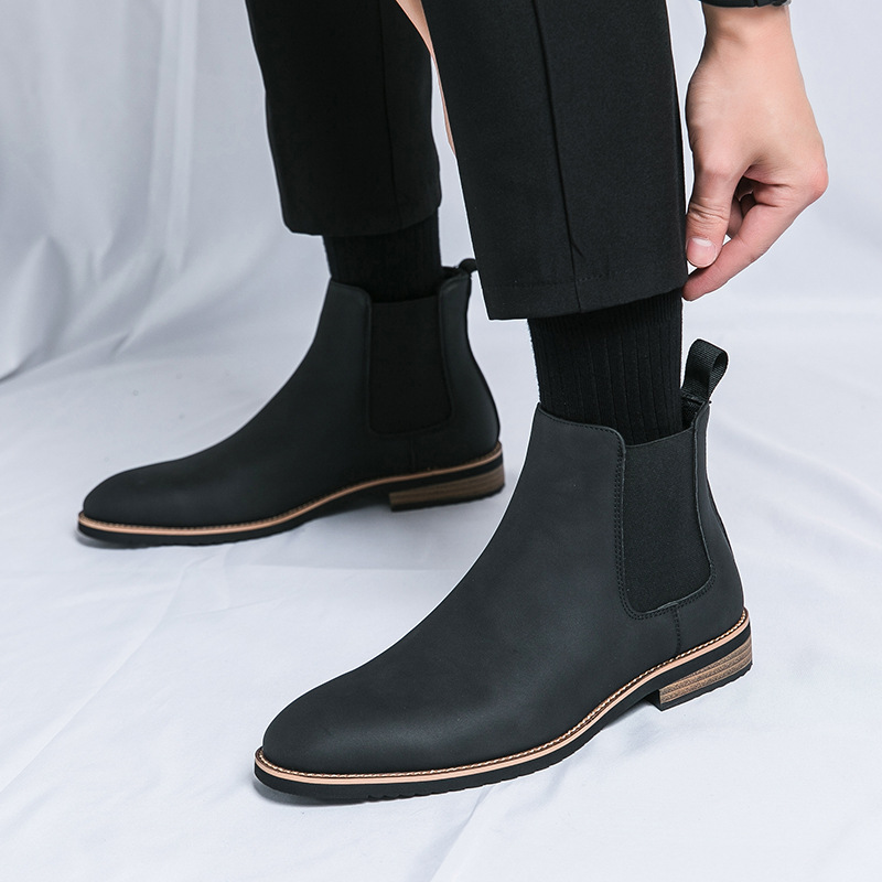 Plus Size High-top Pointed Leather Shoes Men's British Pointed Chelsea Boots foto 2