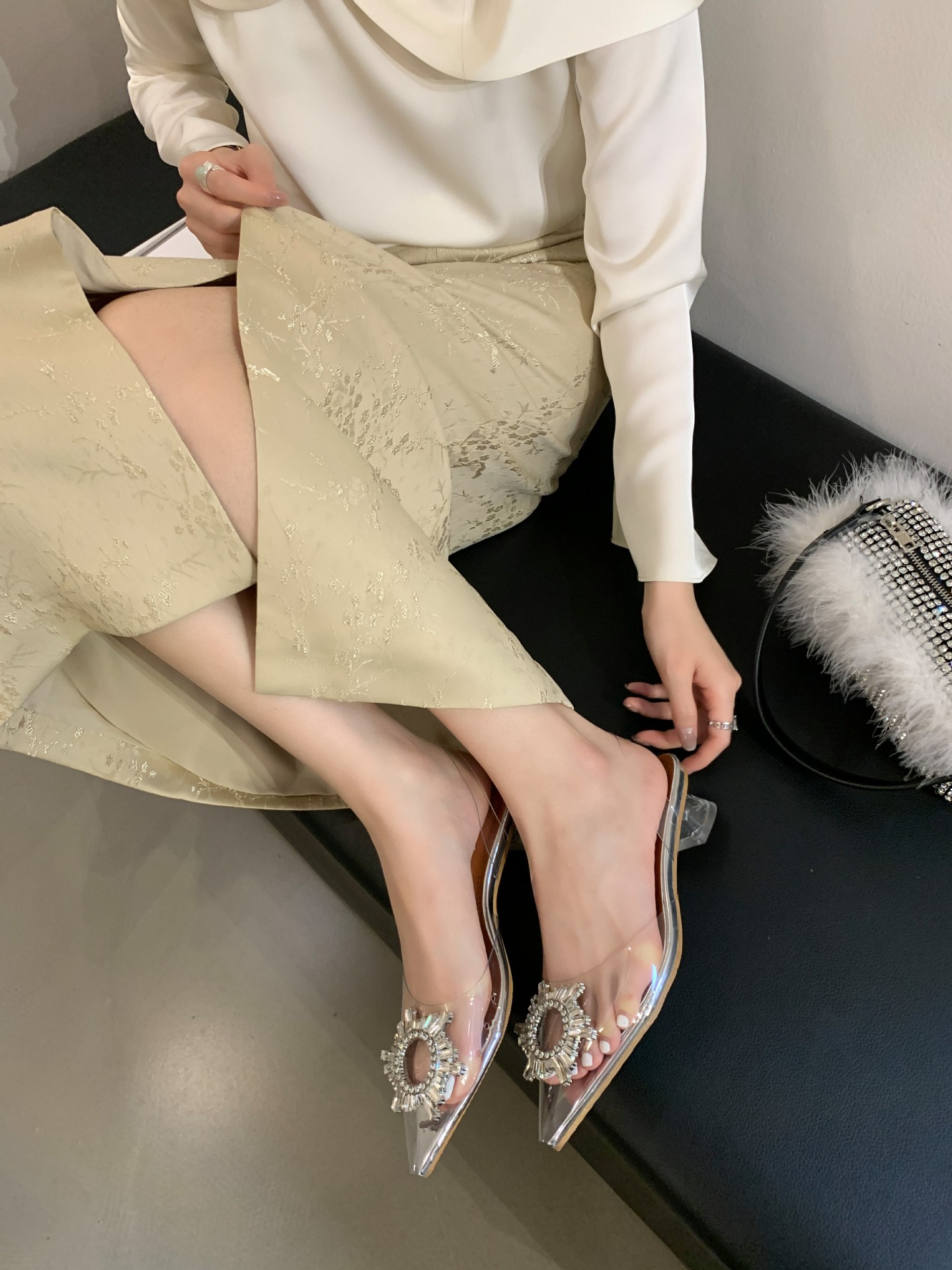 Thick Heel Pointed Sexy Rhinestone High Heels Single Shoes foto 2