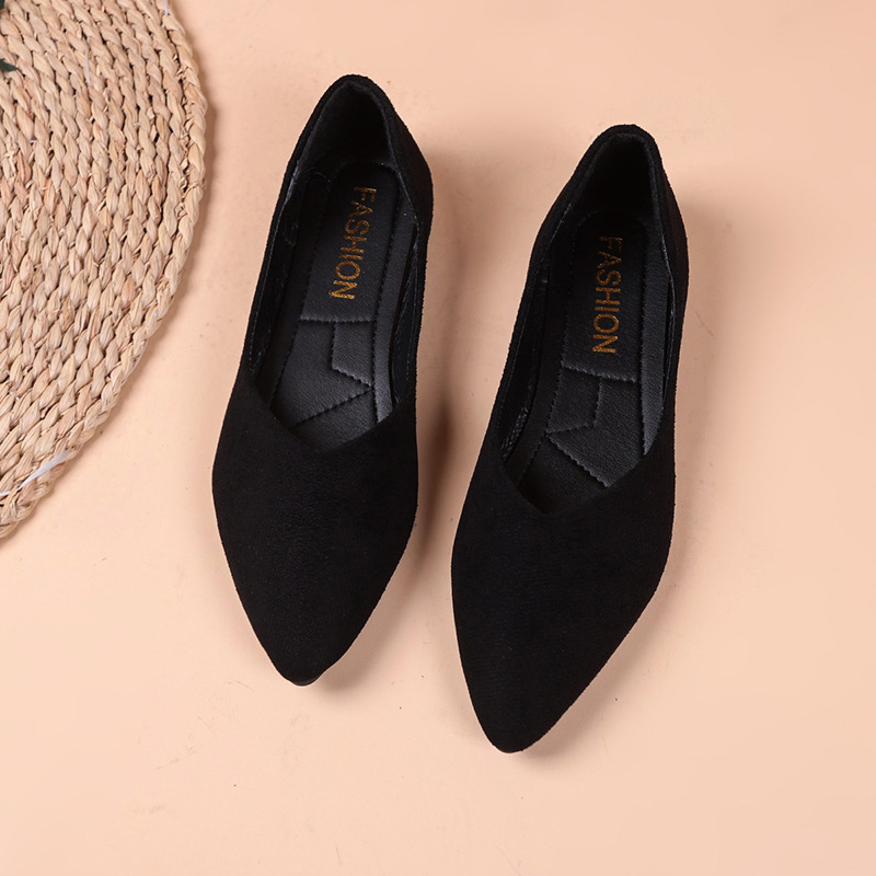 Womens Pointed-Toe Low-Top Shoes In Plus Sizes foto 5