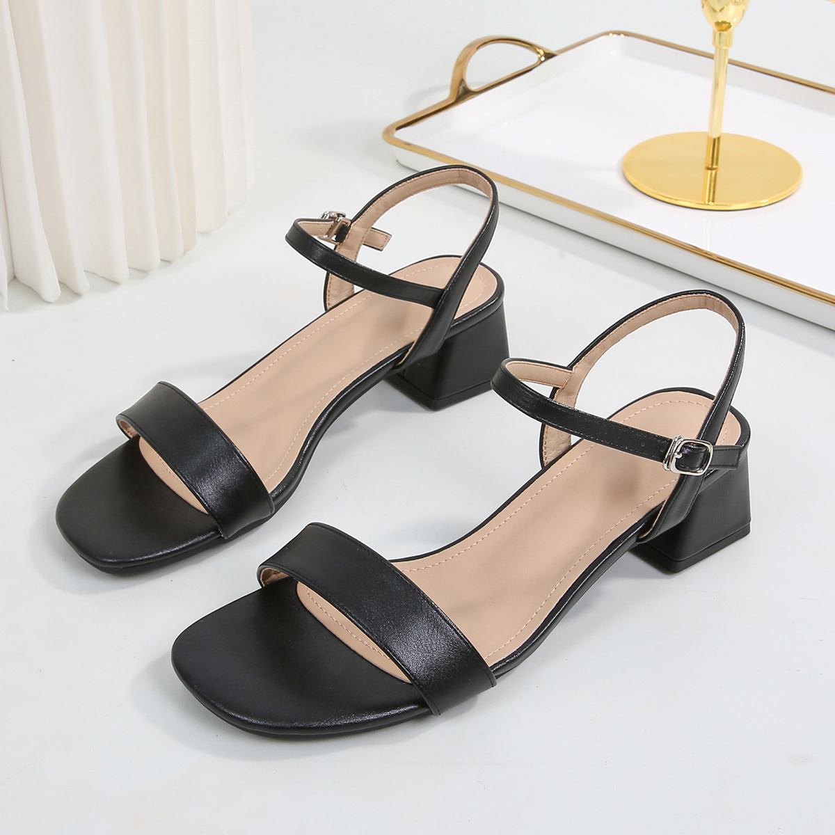 Plus-size Chunky-heel Strappy High-heeled Sandals