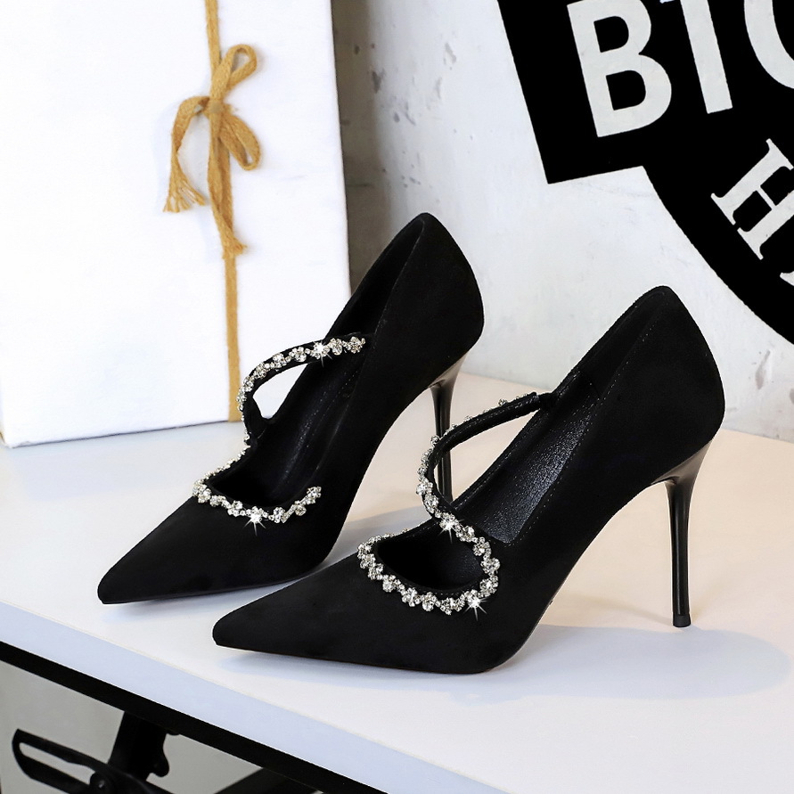 Pointed High Heels Diamond Chain Single Strap Thin Heels foto 5