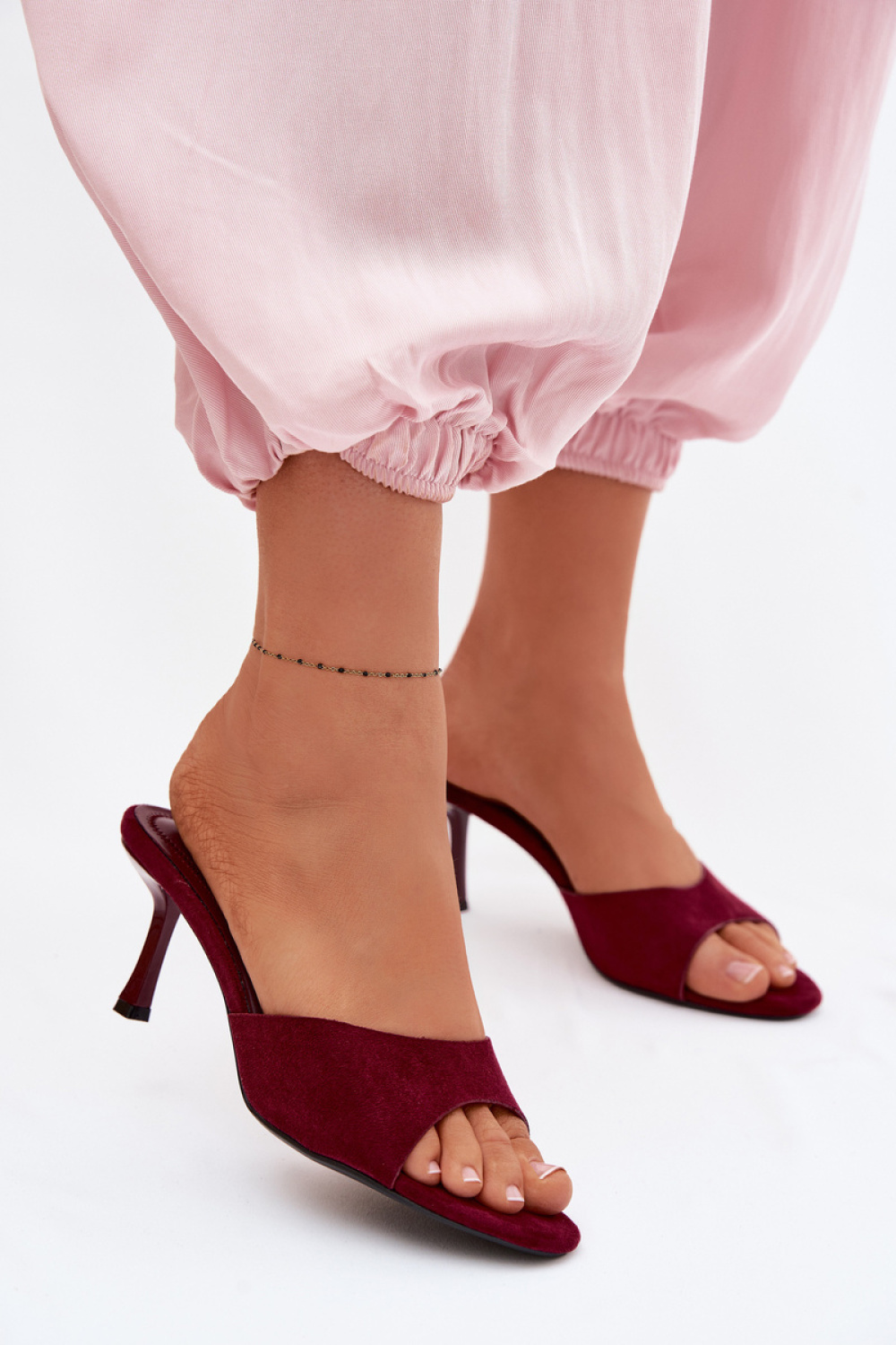 Hakken slippers Step in style