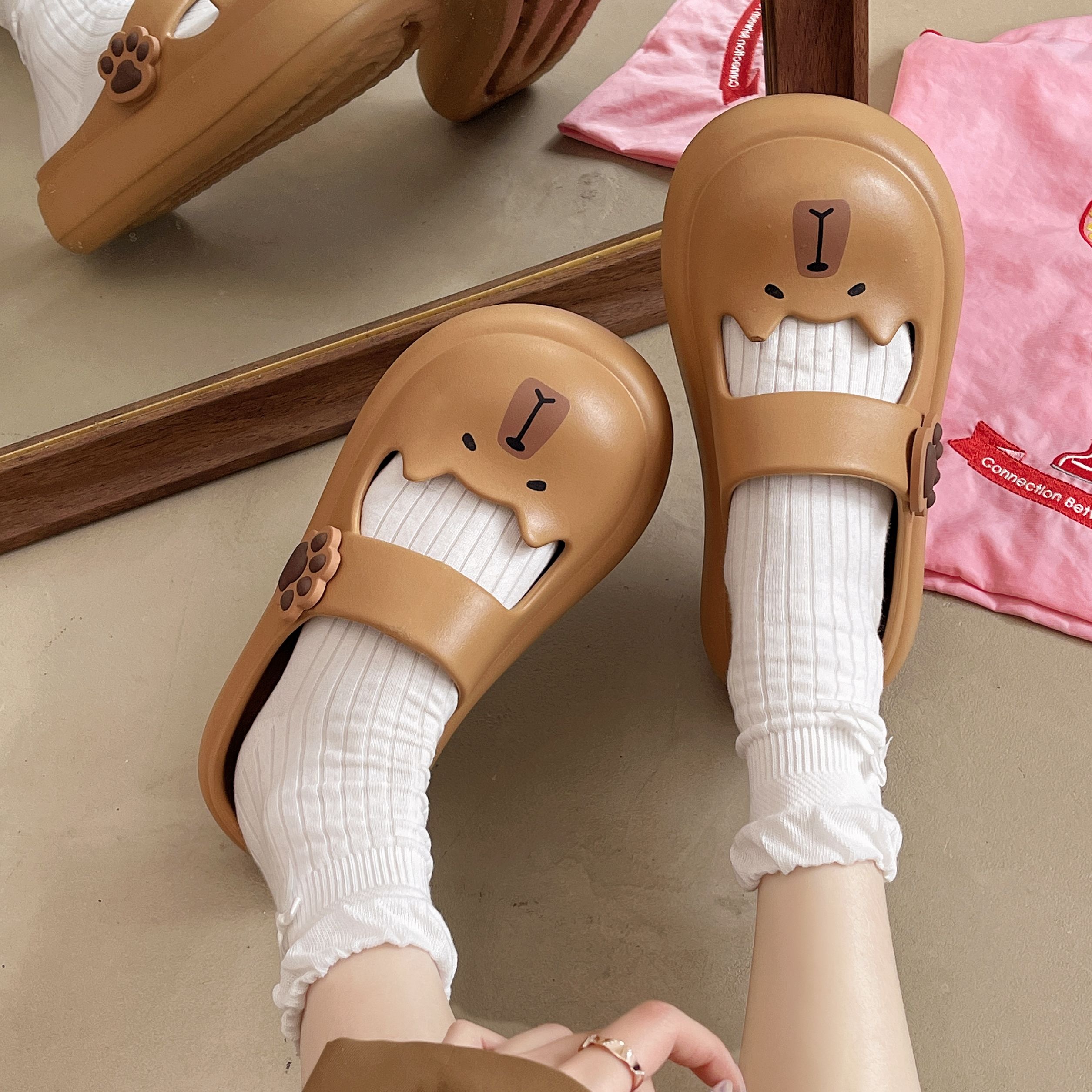 Indoor Home Thick-soled Non-slip Cartoon Closed-toe Slippers foto 2