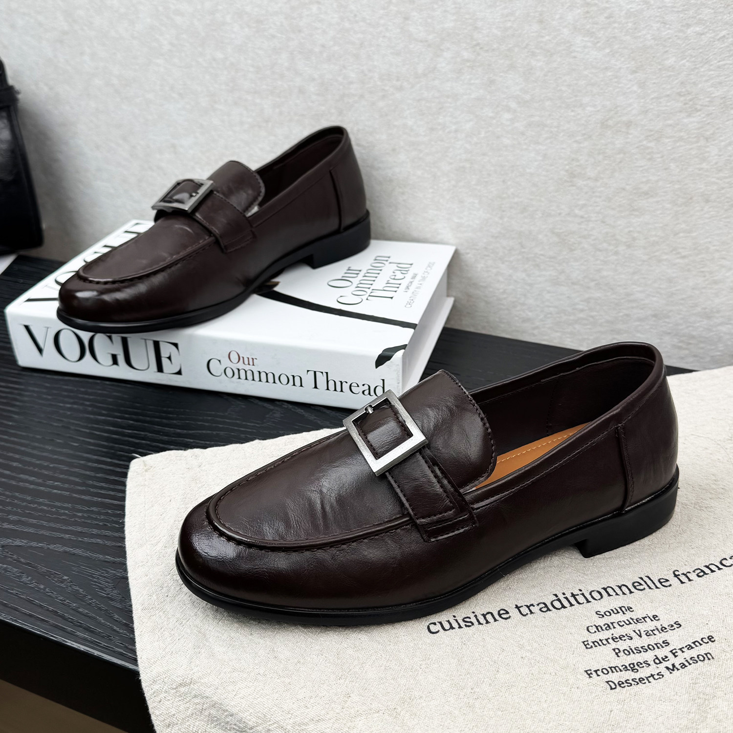 Round-toe Metal Buckle Slip-on Soft-soled Leather Shoes foto 4