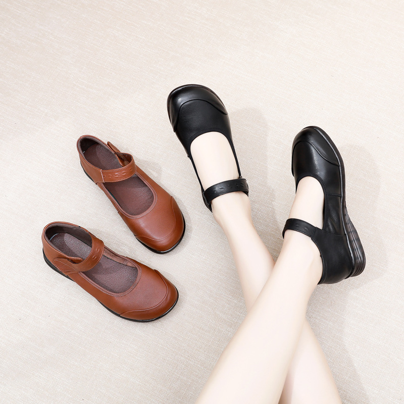 Genuine Leather Single-Strap Velcro Closure Plus-Size Round-Toe Flat Shoes foto 3