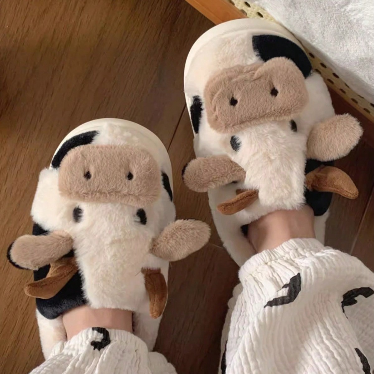 Female Cow Baotou Cotton Slippers foto 2