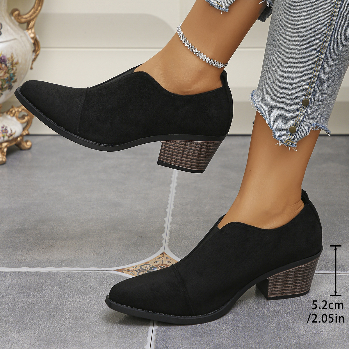 Plus-size Fashionable Black Pointed-toe Chunky-soled Pumps For Women In British Style foto 4