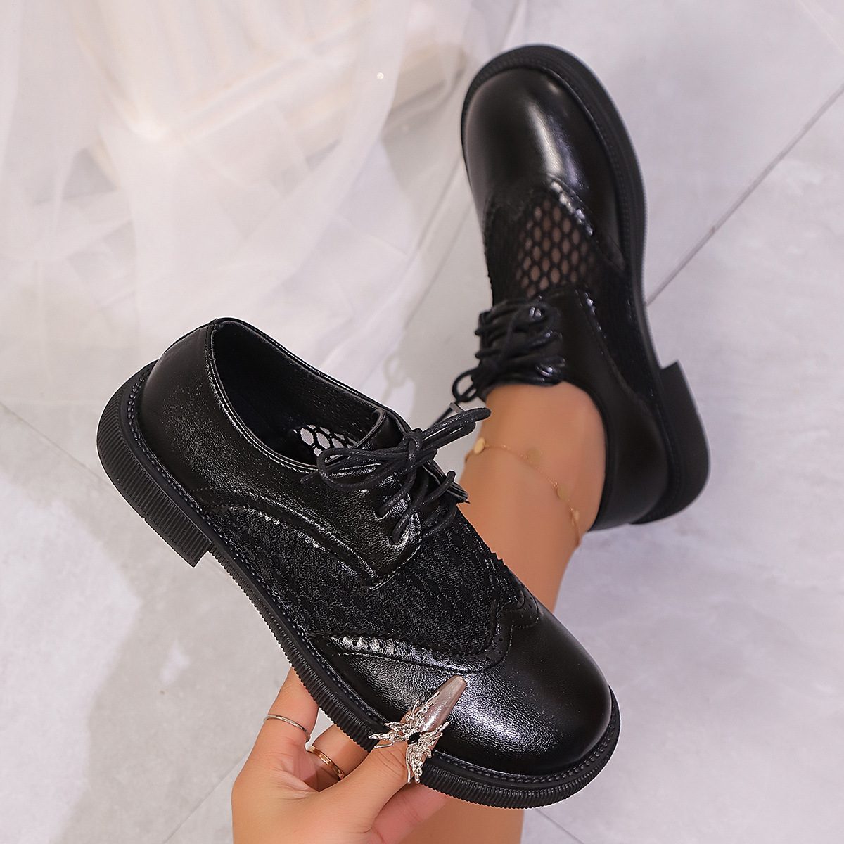 Mid Heel Lace-up Mesh Breathable Stylish Leather Shoes foto 2