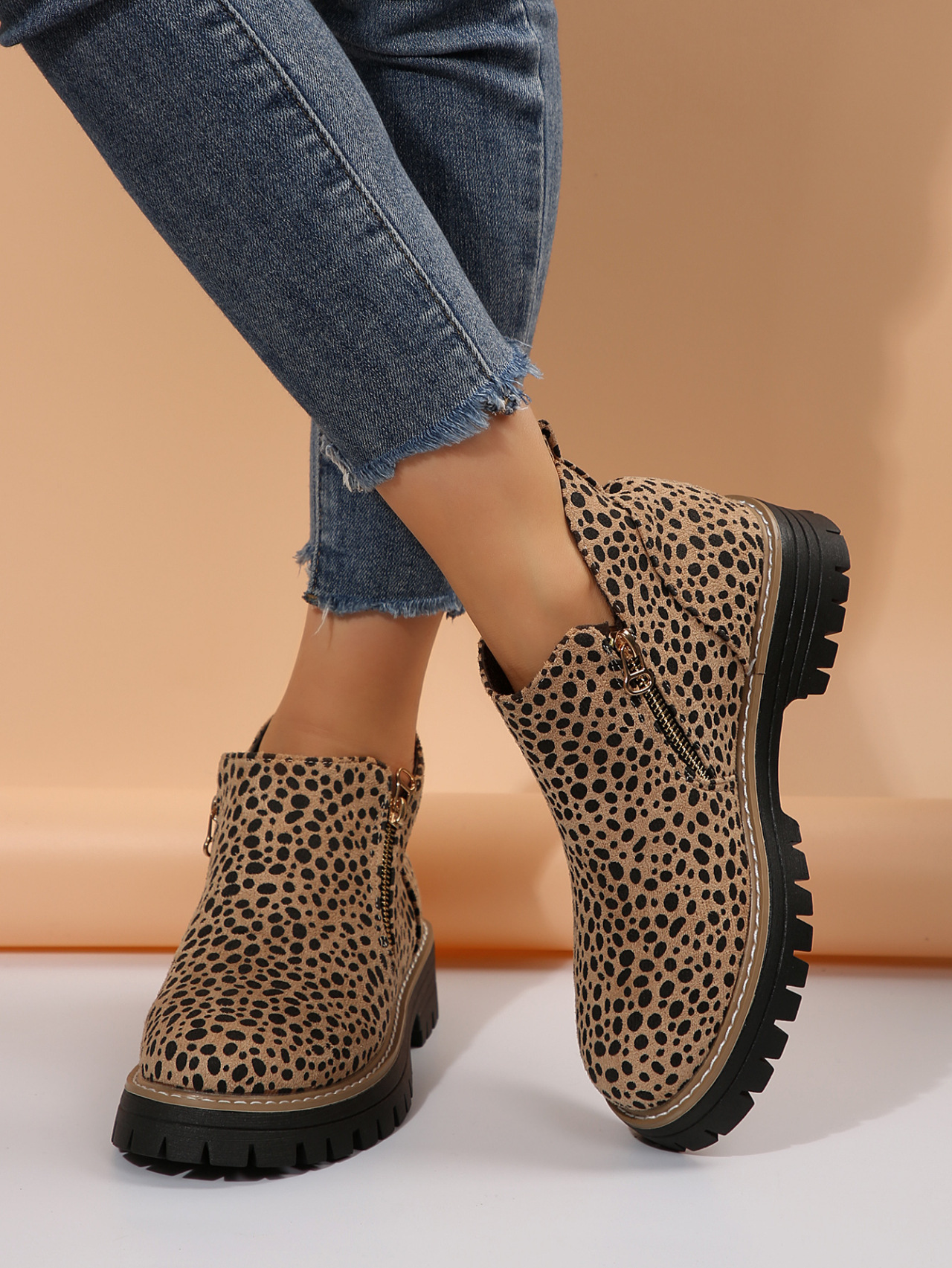 Leopard-Print Pointed-Toe Low-Top Fashion Boots For Women Versatile And Stylish foto 4
