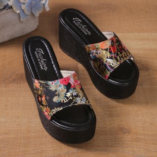 One-strap Wedge Sandals For Women Thick-soled High Heels With A Waterproof Platform Outdoor Beach Slippers foto 4