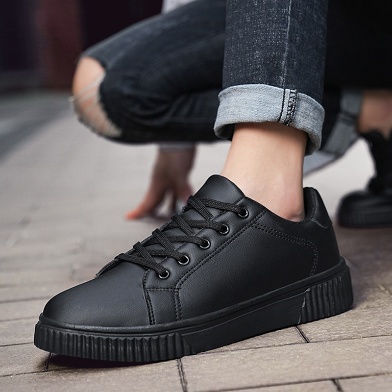Sleek Minimalist Leather Design For Casual Sports Shoes foto 5