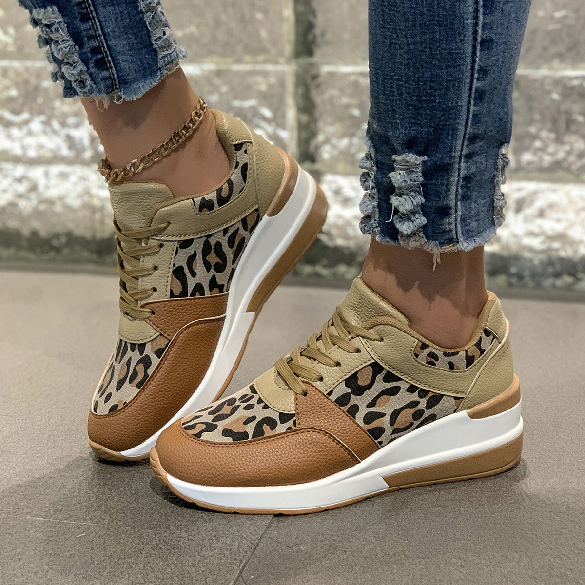 New Womens Leopard-Print Lace-Up Wedge Sneakers With Chunky Sole foto 3