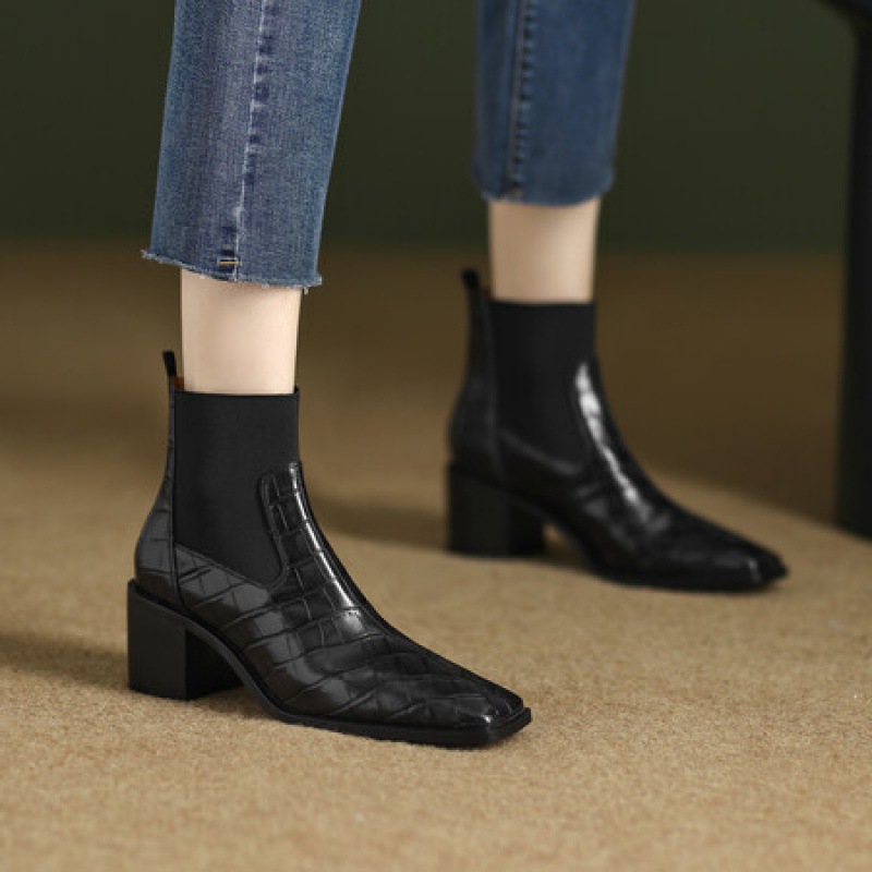 New Autumn Winter Niche Light-luxury Vintage Womens Shoes foto 3