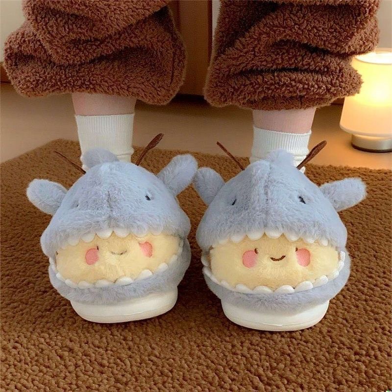 Shark Cotton Slippers Men And Women Fun And Cute Shark Bee Couple Household Bag Heel Fluffy Shoes Winter foto 2