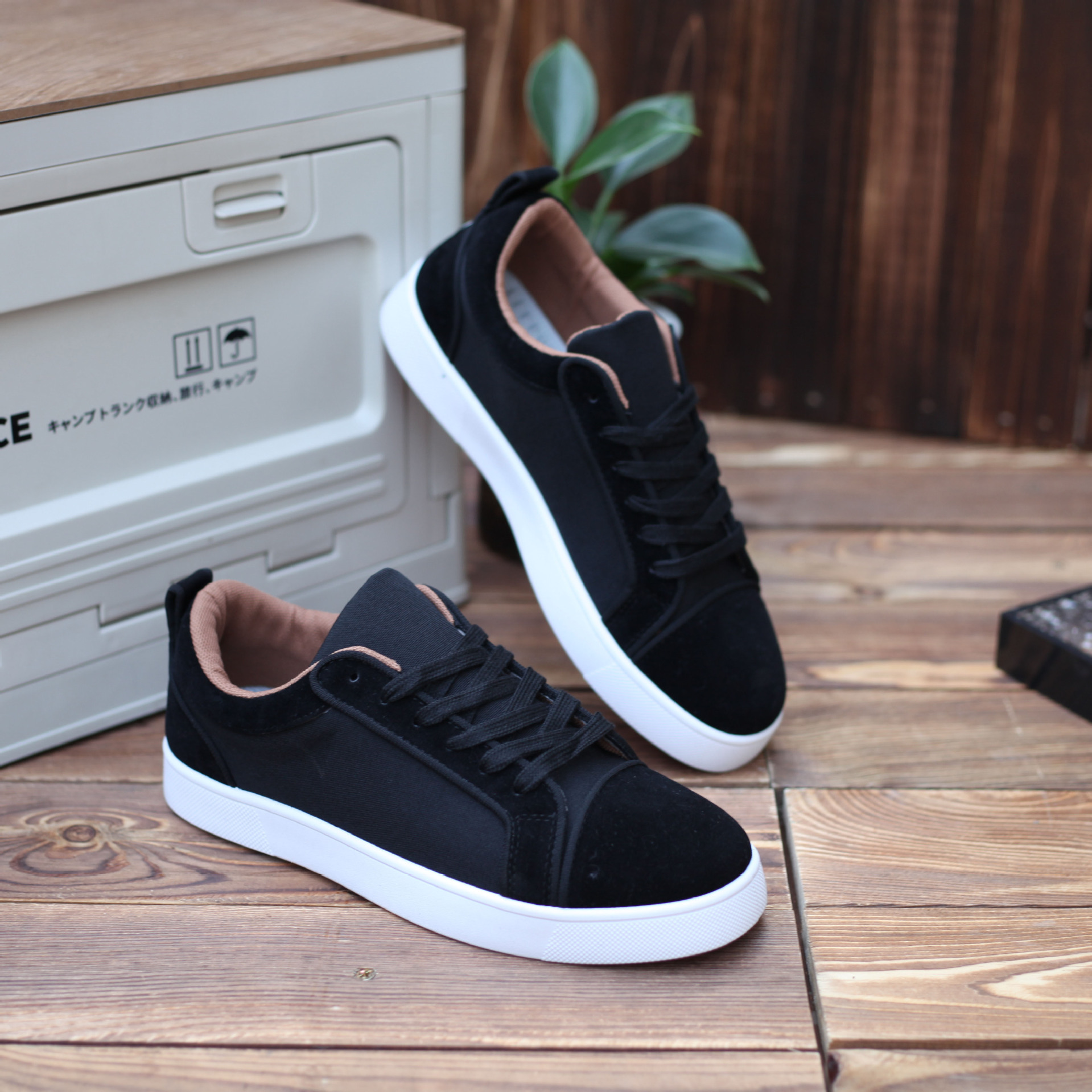 Red Background Men's Sneakers Sports Canvas Breathable foto 2