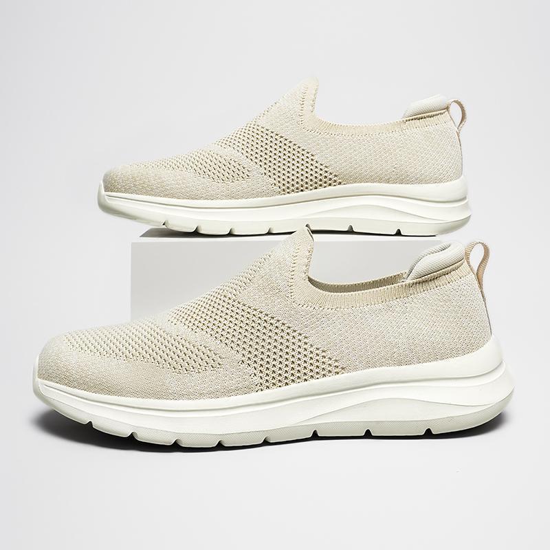 Sports Men's Extra Large Size Slip-on Mesh Flying Woven Light Casual Shoes foto 2