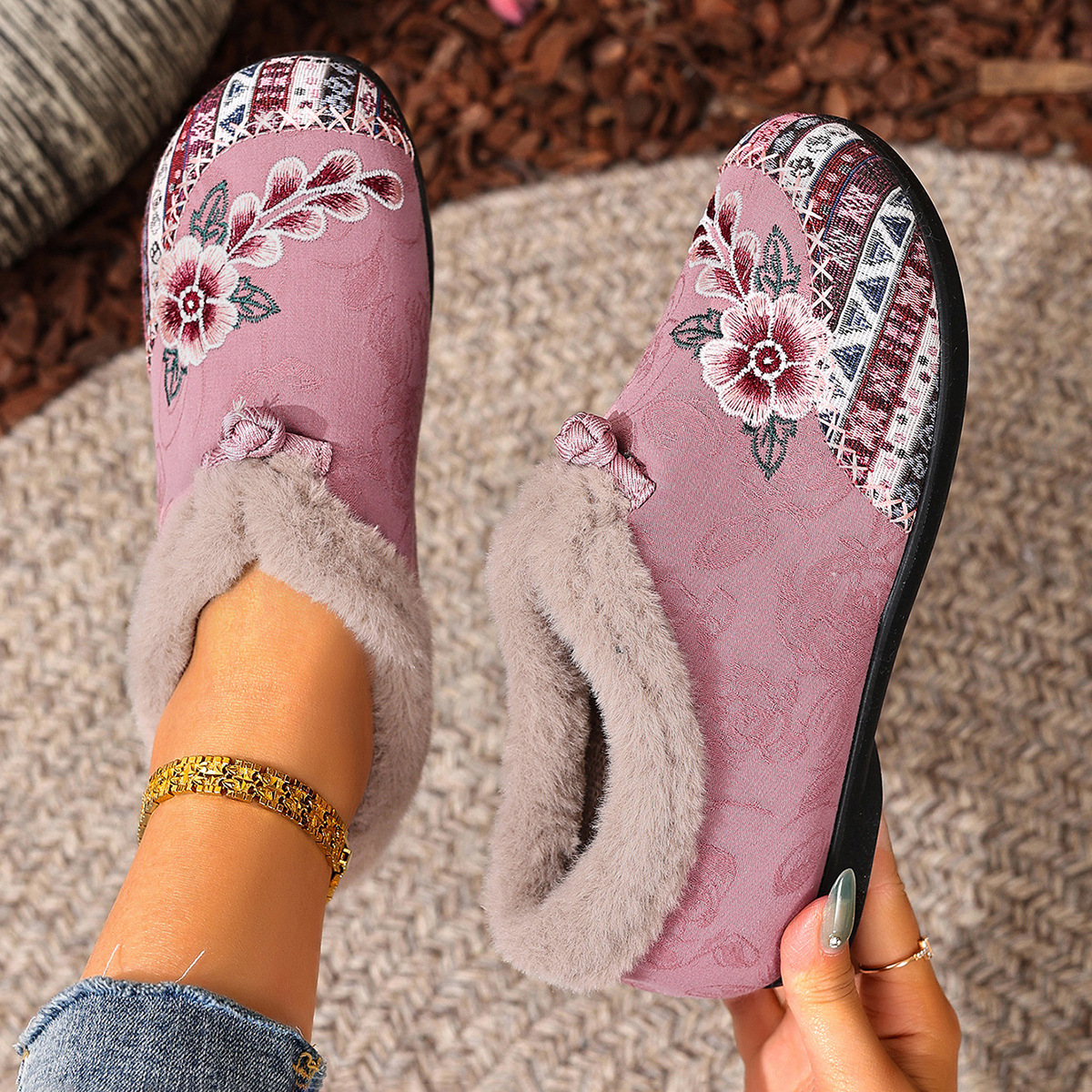 Flat Bottom Embroidery Cotton Shoes For Women foto 5