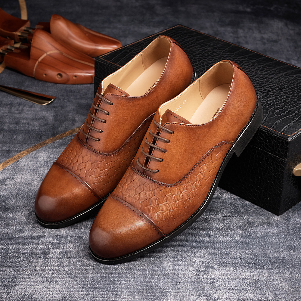 Woven Pattern Embossed Leather Formal Shoes foto 5