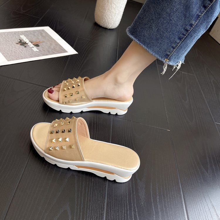 Cross-border Plus-size Rivet Leather Slippers Women's Shoes foto 2