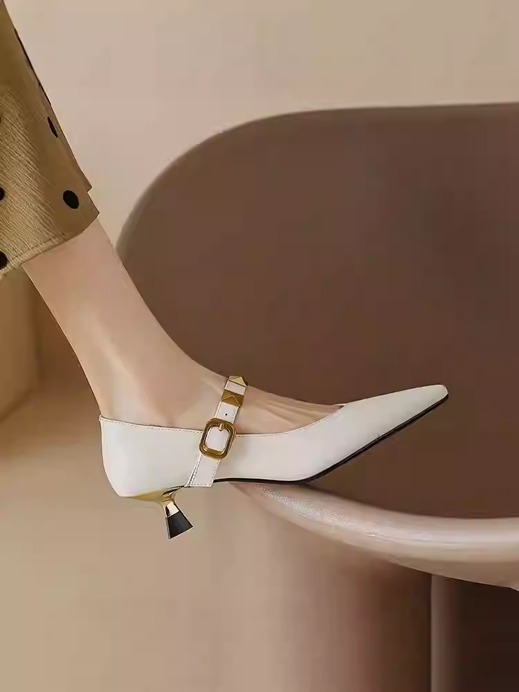 Pointed-toe Stiletto Heels With Studs foto 4