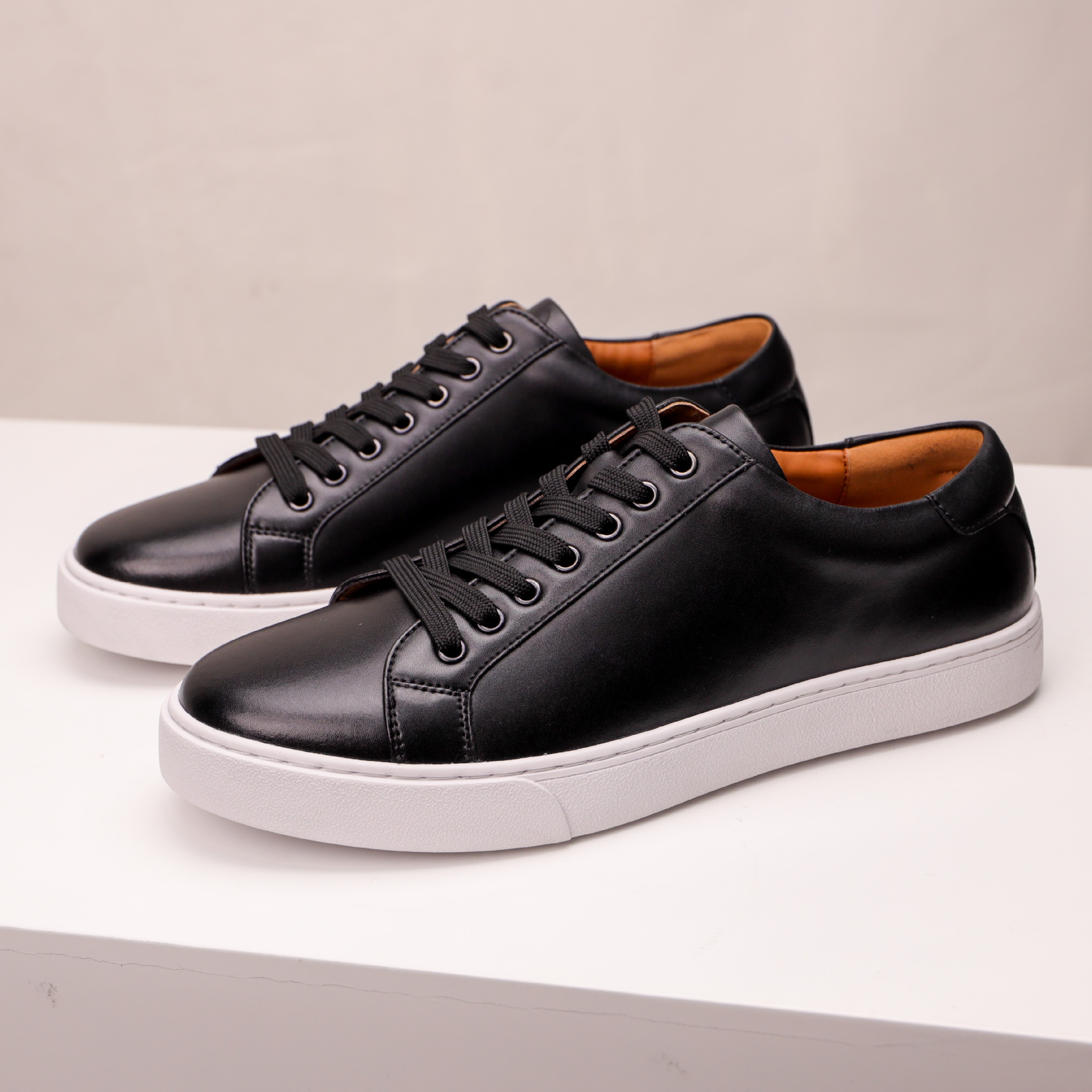 Business Casual Leather Shoes Men's Leather Soft Bottom Skateboard Shoes foto 3