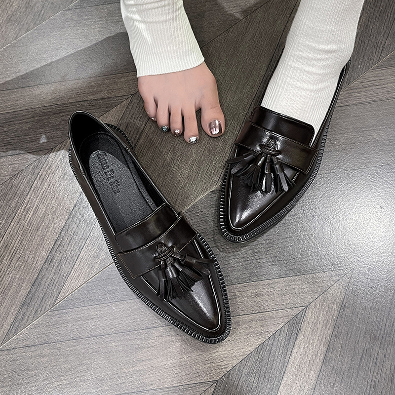 Pointed-toe Slip-on Tassel Shoes In Plus Sizes For Women foto 3