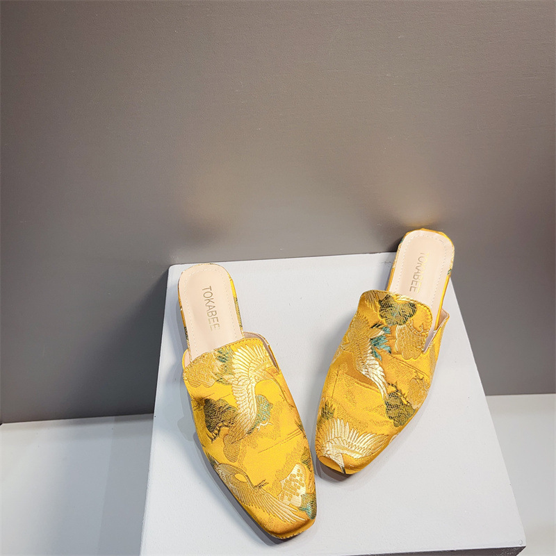 Embroidered Low Heeled Mules With A Square Toe Low Cut And Chunky Heeltimeless VersatileAnd Perfect For A Retro Look foto 3