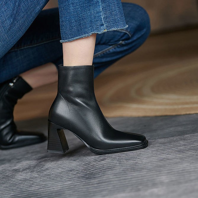 Womens Stylish Short Boots With A Square Toe And Chunky Heel Womens Fashion Boots With A Side Zipper Leather Boots foto 3