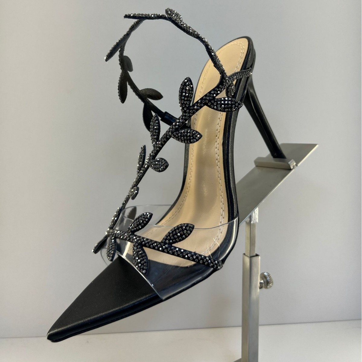 Elegant And Fashionable Stiletto Sandals For Women foto 3