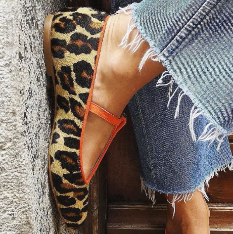 Low Heel Pointed-toe Buckle Casual Pumps foto 5