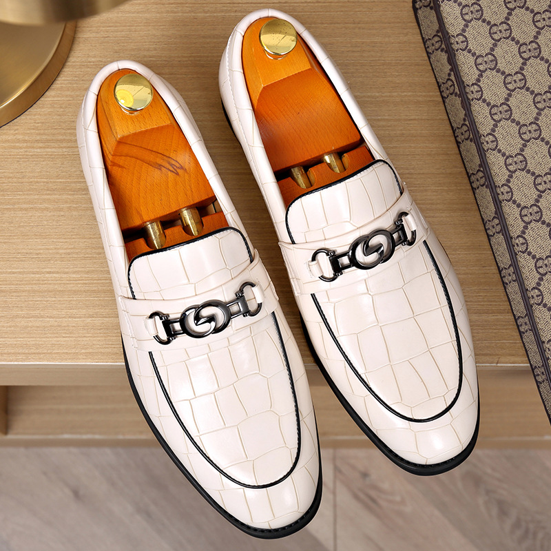 Men's Horse Buckle British Style Business Casual Small Leather Shoes foto 5