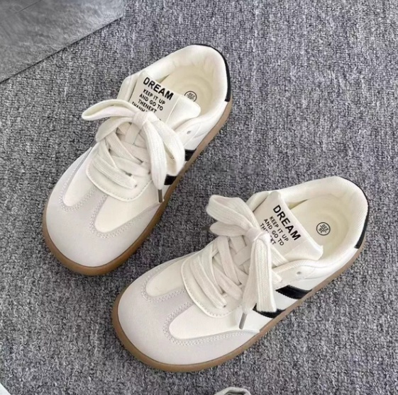 Versatile Chic Soft-soled White Sneakers Retro Birkensocks-style German Training Shoes foto 3