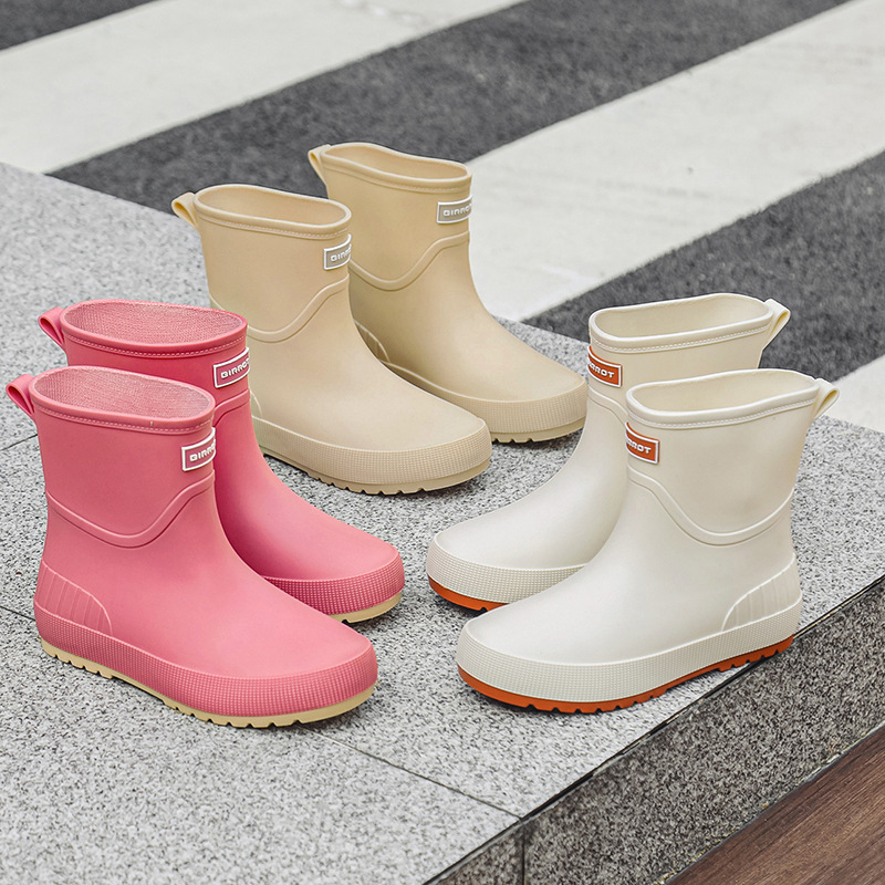 Mid-calf Women's Stylish Water Shoes Outdoor Non-slip Adult Rain Boots foto 5