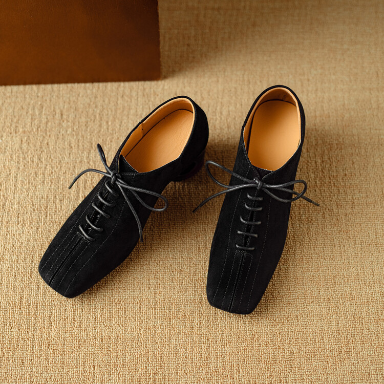 Womens New Retro Sheepskin Chunky-Heel Pumps With A Square Toe foto 3