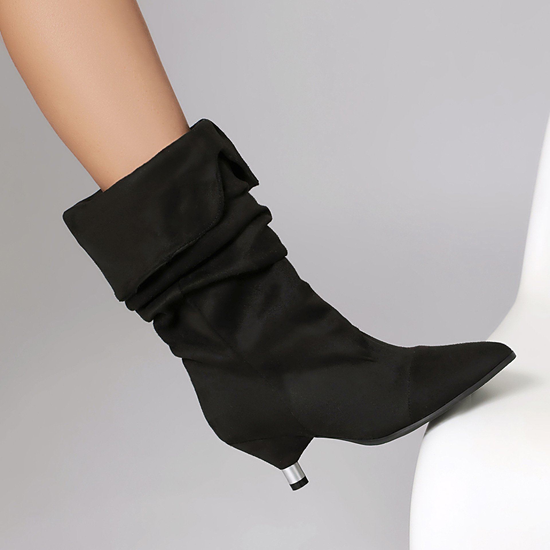 Stiletto-Heel Leopard-Print Pointed-Toe Ankle Boots With Turned-Over Cuffs