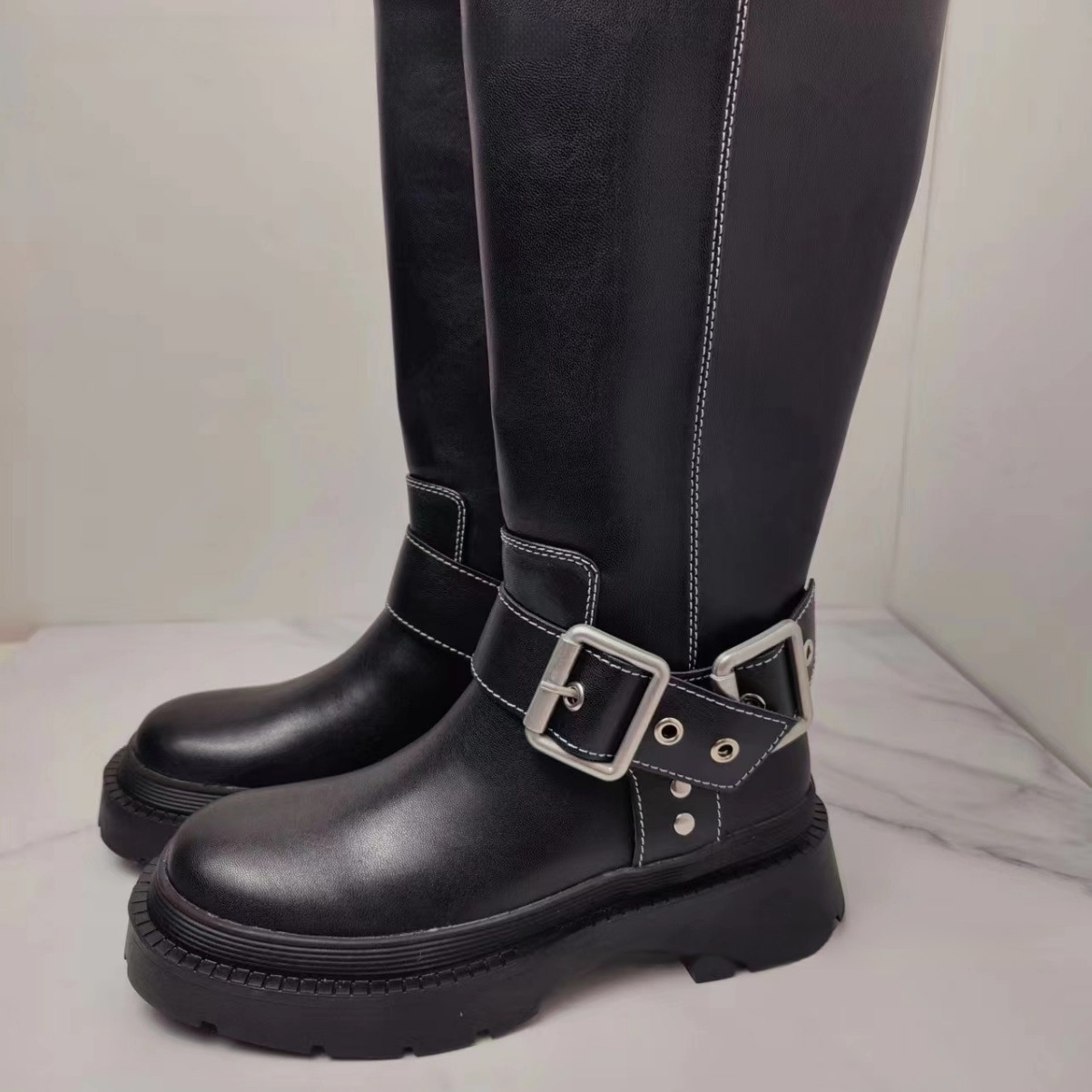 Women's Brown Retro Height Increasing Buckle Decoration High Knight Platform Boots foto 5