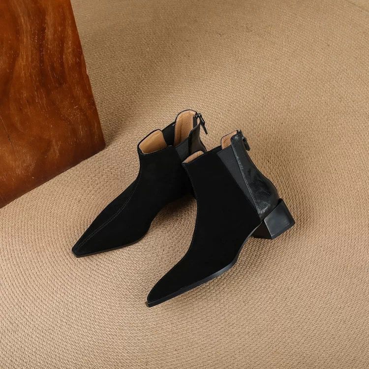 Matte Square-toe Dr Martens Boots For Fall And Winter foto 4