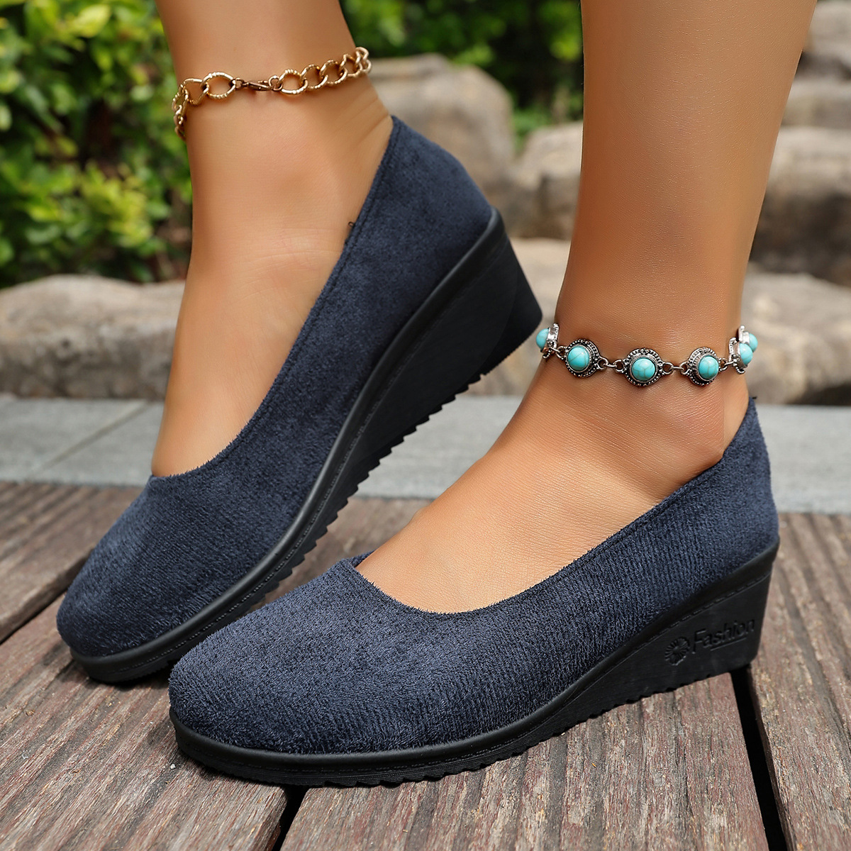 Shallow-toe Round-toe Slip-on Suede Wedge Shoes foto 3