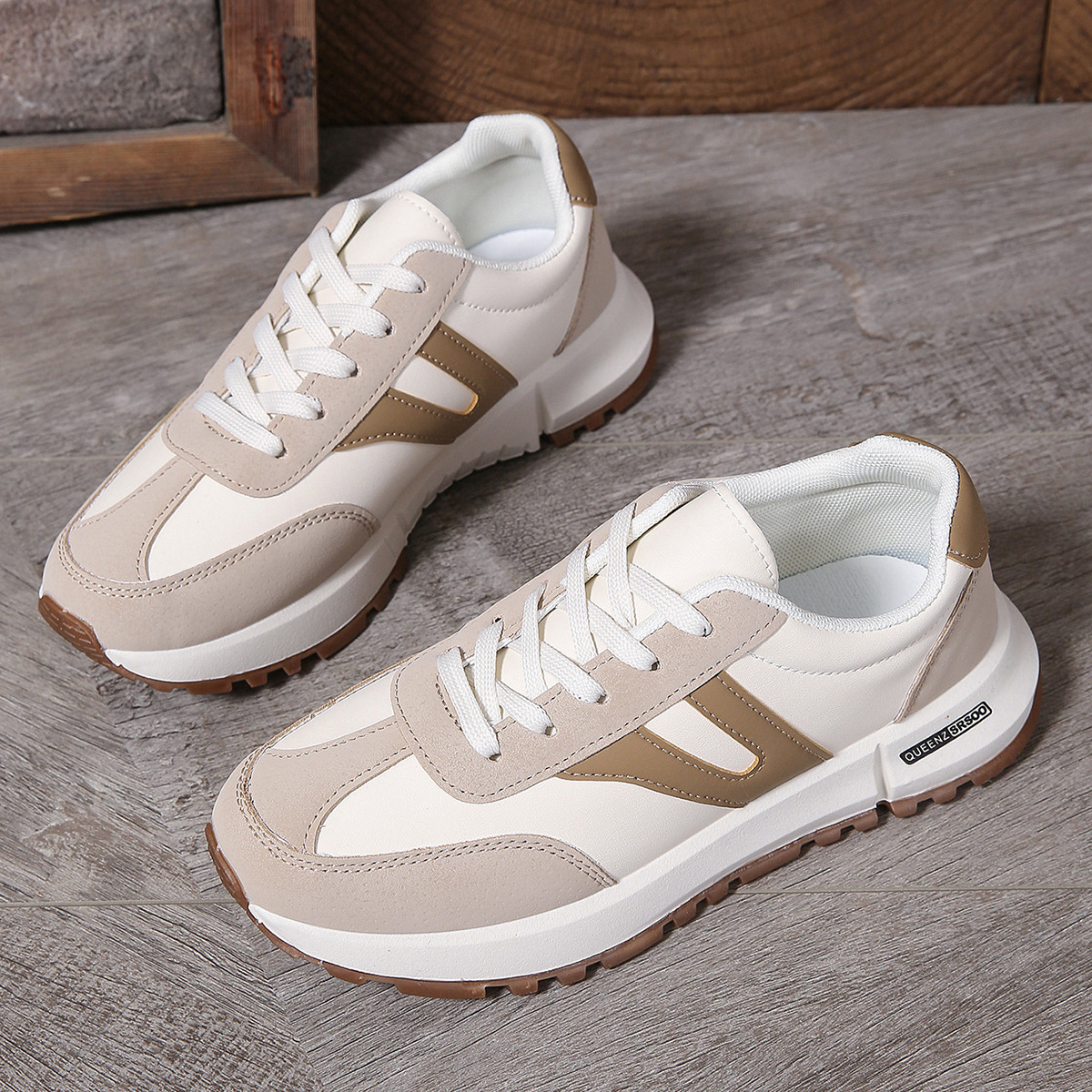 Mesh Breathable Running Sneakers With A Flat Sole foto 2